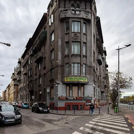 Comfy Easy Parking Apartment Budapest